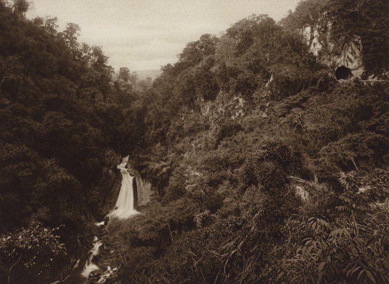 Mexikó: Atoyac, Salto de agua (fekete-fehér fotó) alkotó: Hugo Brehme