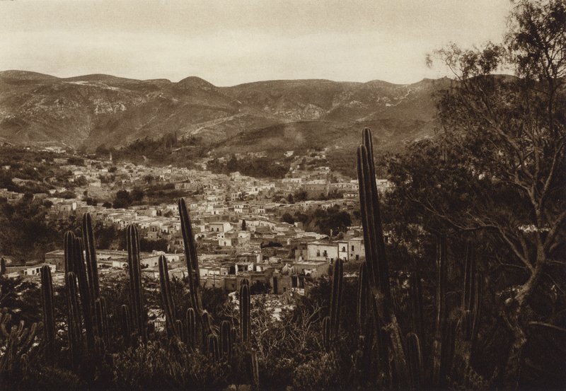 Mexikó: Guanajuato, a falu teljes látképe (fekete-fehér fotó) alkotó: Hugo Brehme