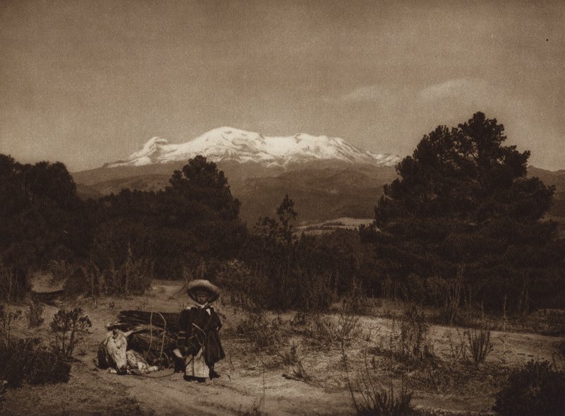 Mexikó: Iztaccihuatl (fekete-fehér fotó) alkotó: Hugo Brehme