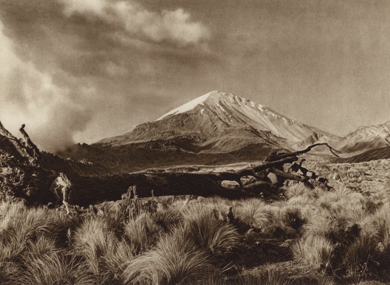 Mexikó: Pico de Orizaba, Puebla állam (fekete-fehér fénykép) alkotó: Hugo Brehme