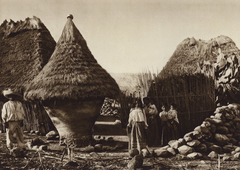 Mexikó: Kukoricatartály egy faluban (fekete-fehér fotó) alkotó: Hugo Brehme
