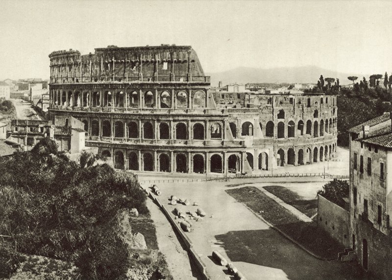 Flavius amfiteátrum vagy Colosseum alkotó: Italian Photographer