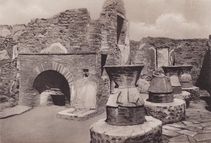 Kiln and Mills, Owen és Mill alkotó: Italian Photographer