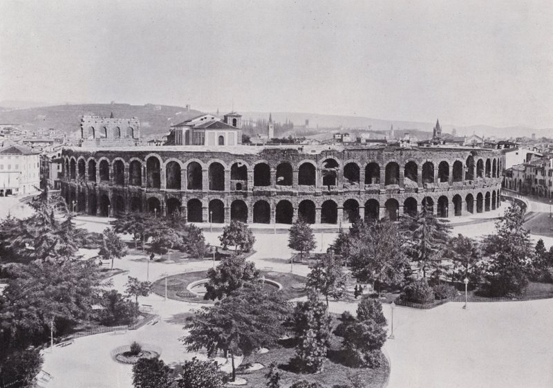 Olaszország: Verona, a római aréna (f/w fotó) alkotó: Italian Photographer