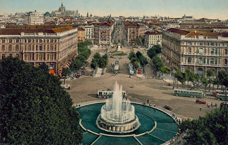 Milano / Milánó: Panoráma a várból (színes fotó) alkotó: Italian Photographer