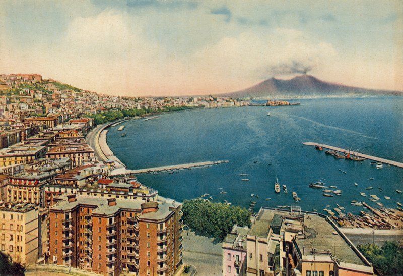 Nápoly / Napoli: Panoráma és Vezúv (színes fotó) alkotó: Italian Photographer