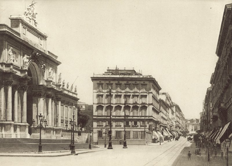 Nemzeti utca alkotó: Italian Photographer
