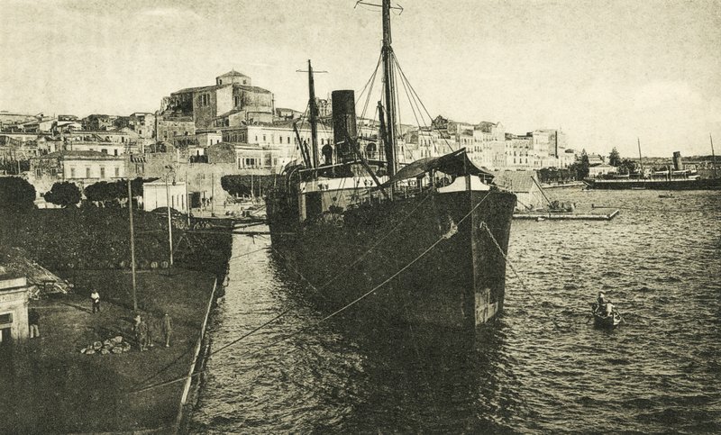Panoráma a kikötőből (fekete-fehér fotó) alkotó: Italian Photographer
