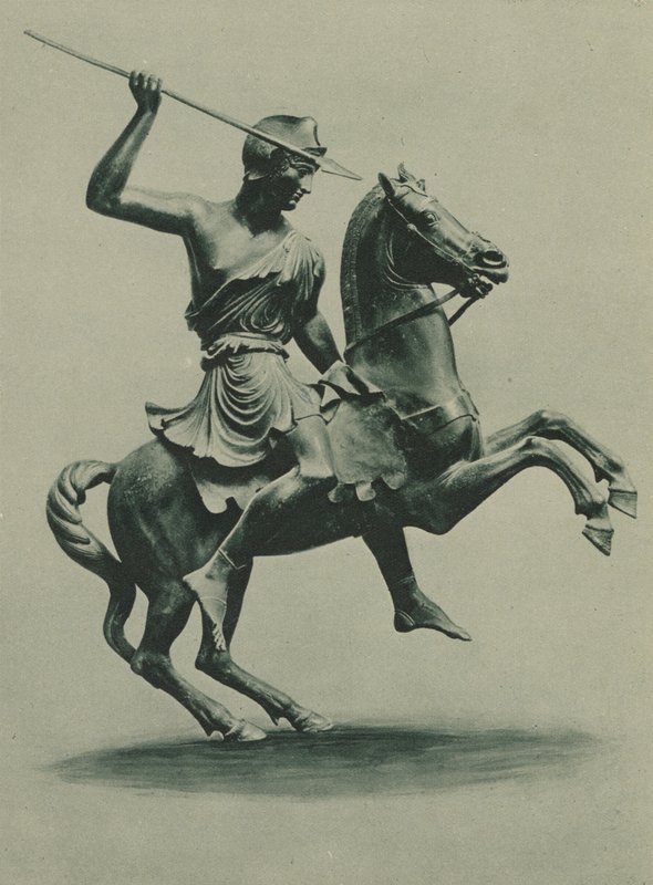 Herculaneumban talált római szobor egy lovas amazonról (fekete-fehér fotó) alkotó: Italian Photographer