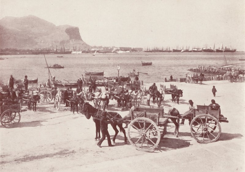 Szicília: Palermo rakpartján (fekete-fehér fotó) alkotó: Italian Photographer