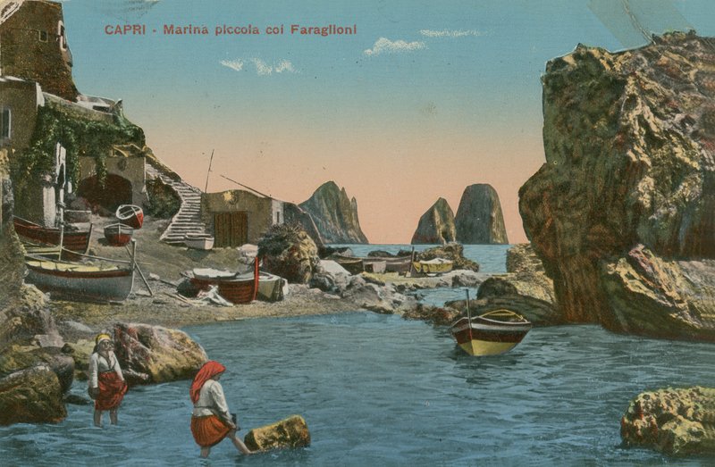 Kis kikötő és a Faraglioni, Capri. 1913-ban feladott képeslap. alkotó: Italian Photographer
