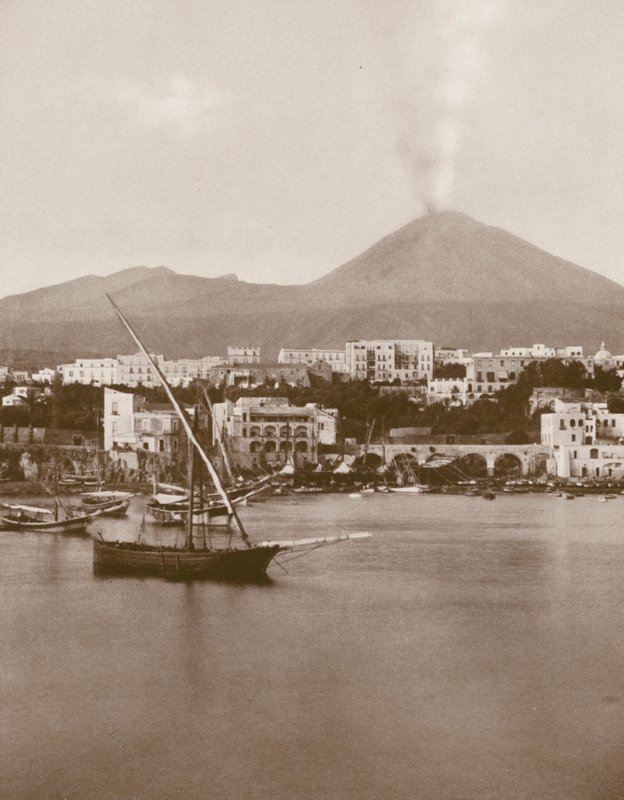 Torre Del Greco, panoráma és a Vezúv (fekete-fehér fotó) alkotó: Italian Photographer