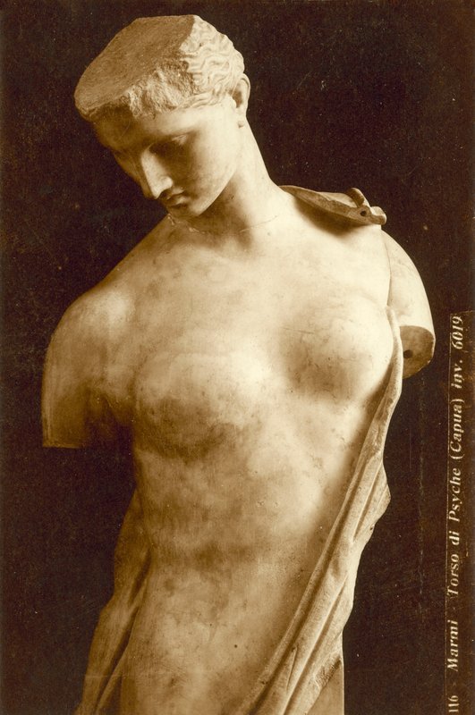 A psziché törzse alkotó: Italian Photographer