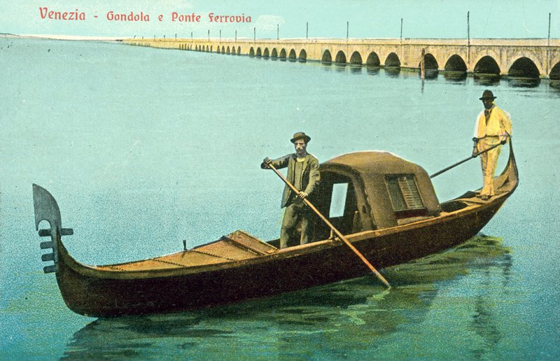 Velence, gondola, Ponte Ferrovia alkotó: Italian Photographer
