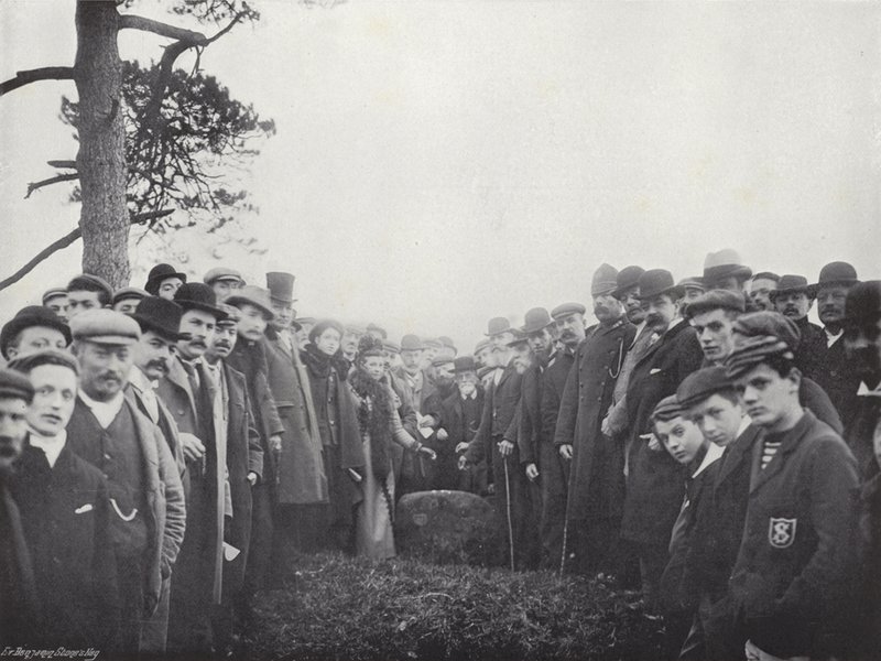 Érdemes pénzt gyűjteni, a szertartás a Knightlow Crossnál alkotó: J. Benjamin Stone