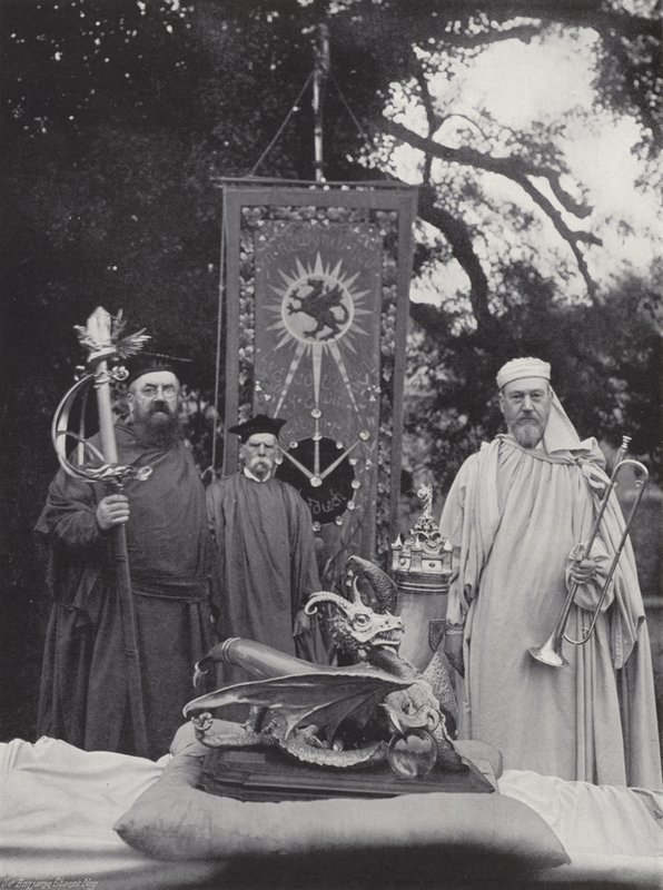 A walesi Eisteddfod, Regalia és tisztek alkotó: J. Benjamin Stone