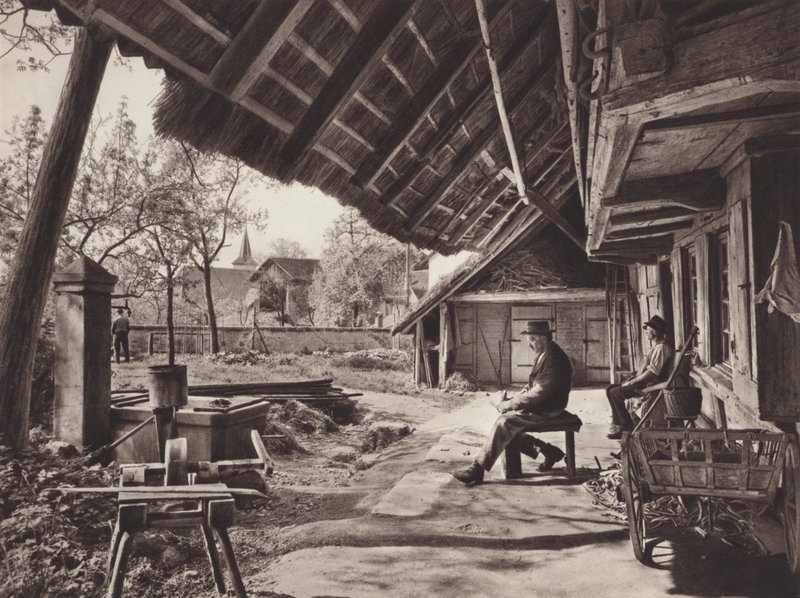 Svájc: Berni Farm-House, a tetőtéri ház tetője alatt (f/w fotó) alkotó: Jean Gaberell