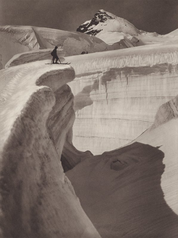 Svájc: A Jungfrau, a gleccserlabirintus, a Rottalhorn a háttérben (f/w fotó) alkotó: Jean Gaberell