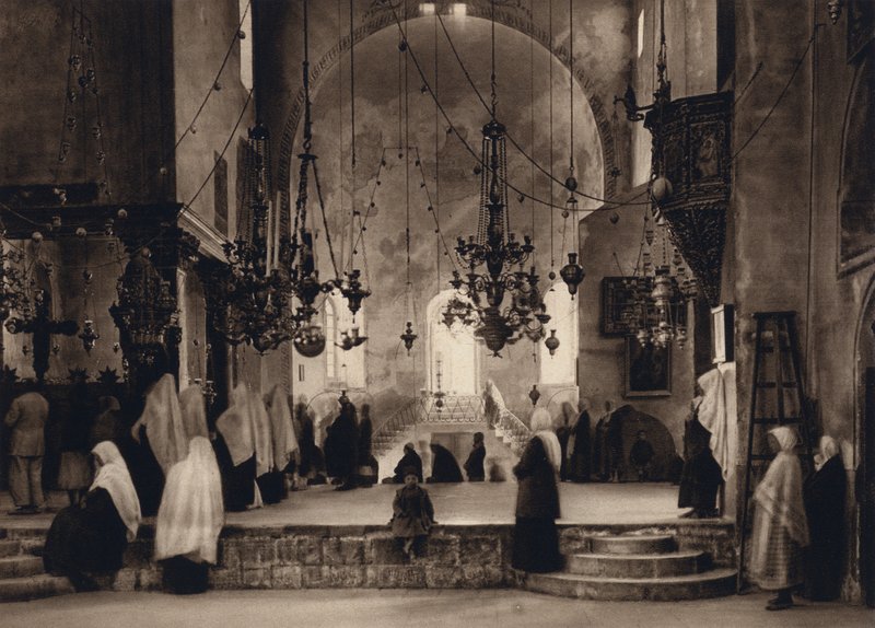 Betlehem, Istentisztelet a Születés templomában (f/w fotó) alkotó: Karl Grober