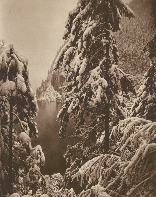 A Königssee Berchtesgaden közelében; A Koenigssee Berchtesgaden közelében (f/w fotó) alkotó: Kurt Hielscher