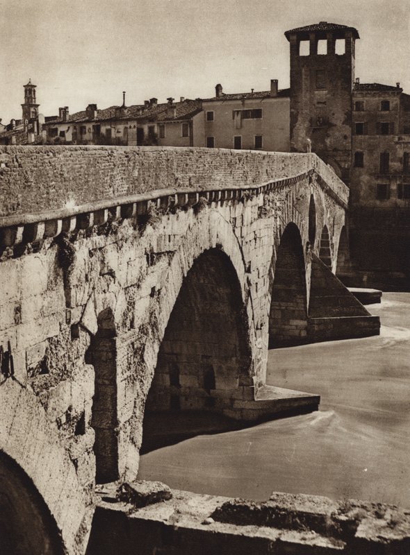 Olaszország: Verona (f/w fotó) alkotó: Kurt Hielscher