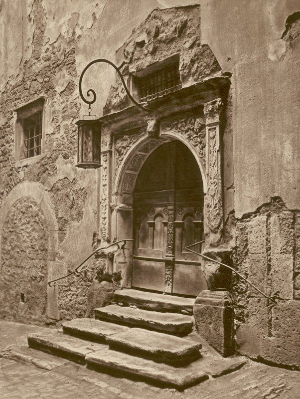 Rothenburg o d T, Portal des alten Rathauses; Rothenburg-on-the-Tauber, a régi városháza bejárata (f/w fotó) alkotó: Kurt Hielscher