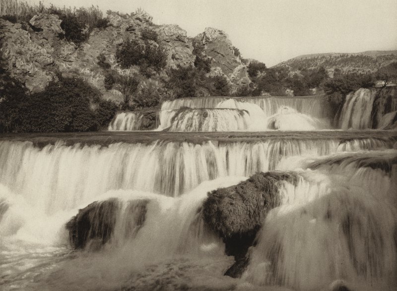 Jugoszlávia: Krka-vízesés (f/w fotó) alkotó: Kurt Hielscher