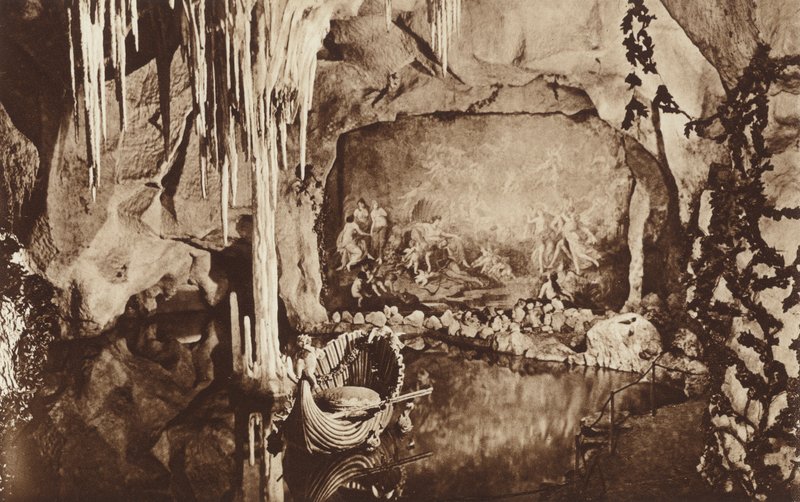 A Blue Grotto, a Bajor Kings Kastle Linderhof közelében alkotó: Otto Ballerstedt