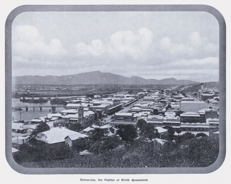Townsville, Észak-Queensland fővárosa (f/w fotó) alkotó: Photographer Australian