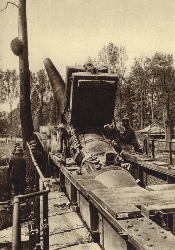 A franciaországi Verdun és Dunkerque bombázásainál használt típusú német 380 mm-es vasúti löveg, I. világháború alkotó: Photographer German
