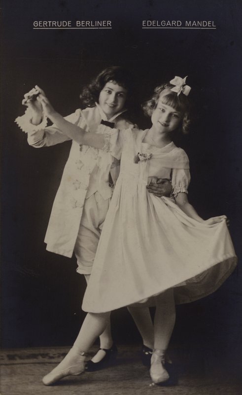 Gertrude Berliner és Edelgard Mandel, német színésznők (f/w fotó) alkotó: Photographer German
