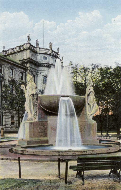 München/München: Norn Fountain (fotó) alkotó: Photographer German