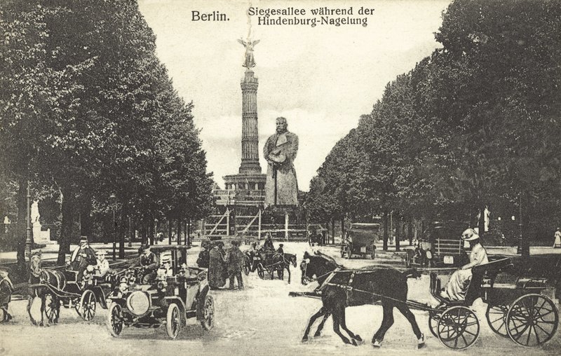 The Iron Hindenburg, Berlin (f/w fotó) alkotó: Photographer German