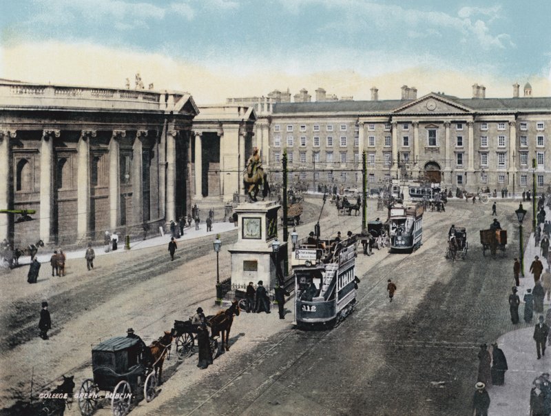 College Green, Dublin (színes fotó) alkotó: Photographer Irish