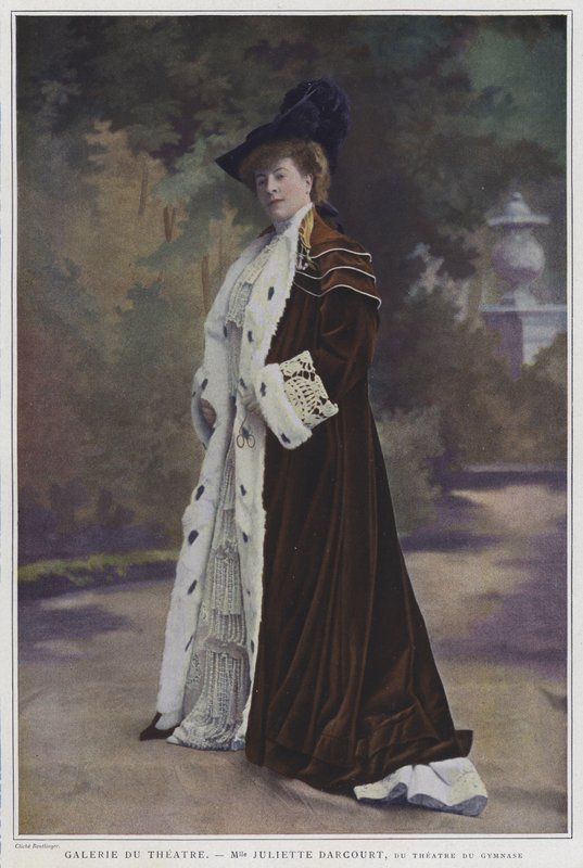 Juliette Darcourt francia színésznő (színes fotó) alkotó: Reutlinger Studio