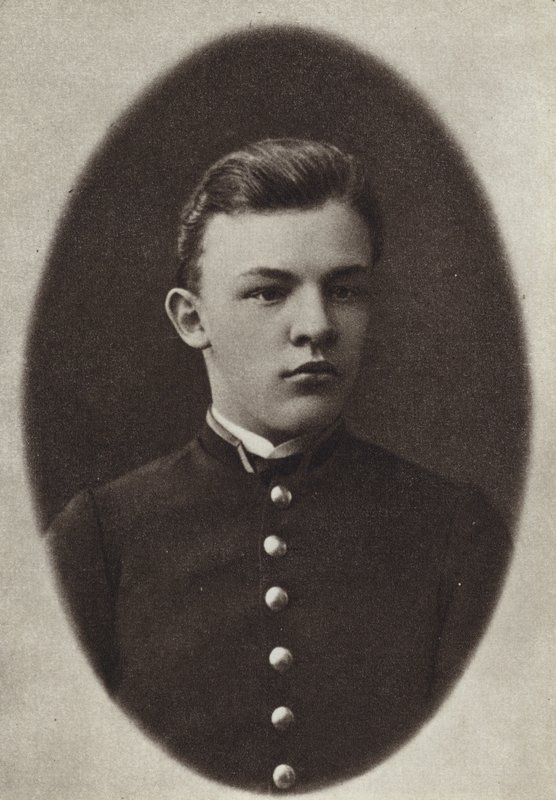 Lenin gimnáziumot végzett, Szimbirszk, 1887 alkotó: Russian Photographer