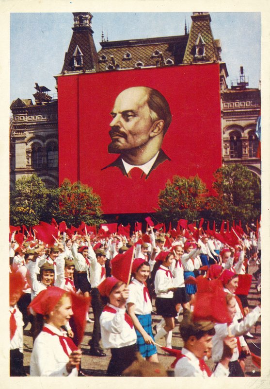 Május elsejei felvonulás a Vörös téren, Moszkvában alkotó: Russian Photographer