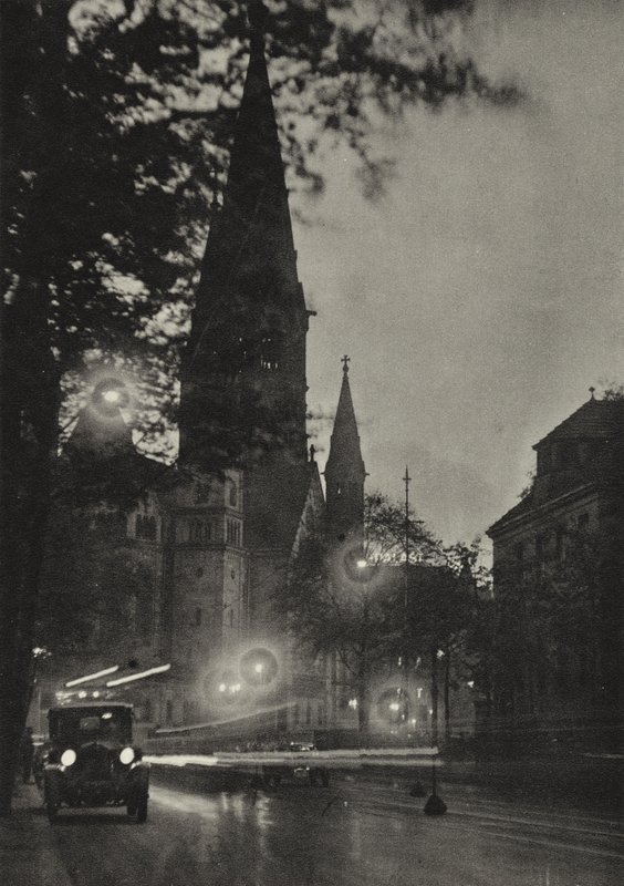 Berlin: Kaiser Wilhelm-Gedachtniskirche; Vilmos császár emléktemplom (f/w fotó) alkotó: Sasha Stone
