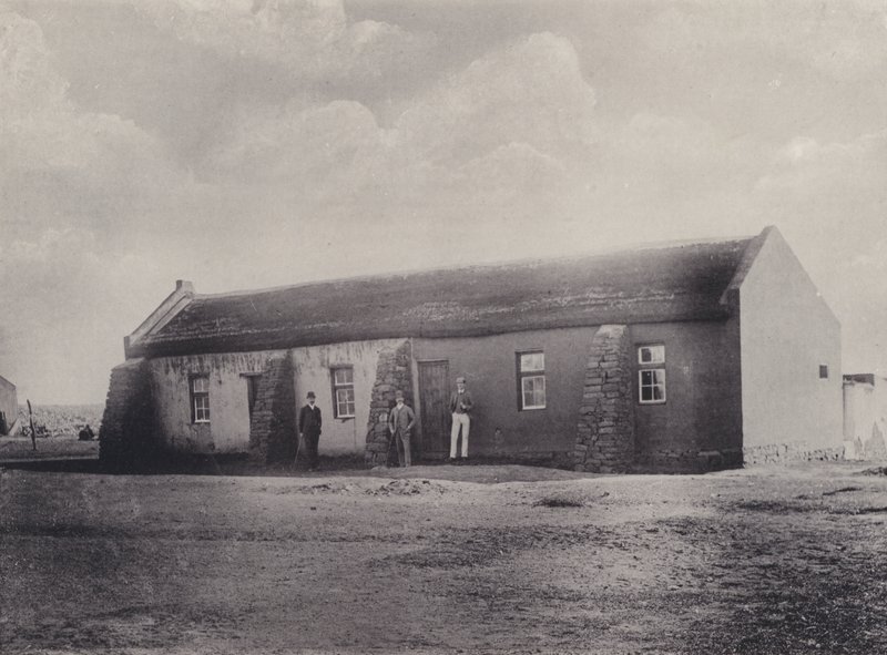 The First Standard Bank (f/w fotó) alkotó: South African Photographer