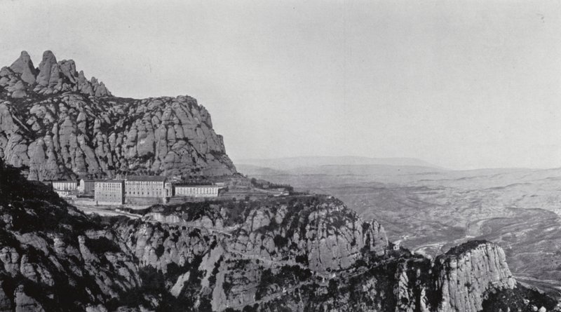 Montserrat általános látképe (fekete-fehér fotó) alkotó: Spanish Photographer