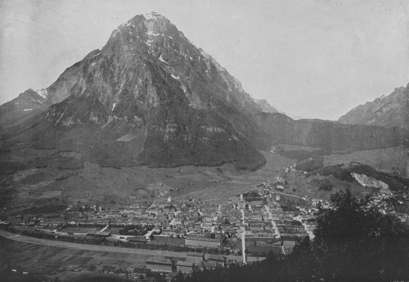 Glarus, általános nézet és a Glaernisch (f/w fotó) alkotó: Swiss Photographer