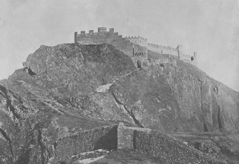 Sion, A Chateau de Tourbillon romjai (f/w fotó) alkotó: Swiss Photographer