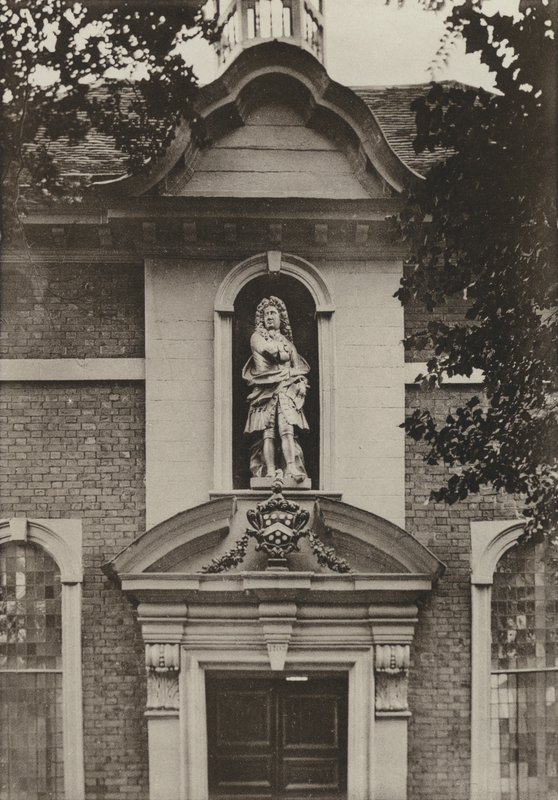 Doorway, Berkeley Almshouses, Worcester (f/w fotó) alkotó: William Galsworthy Davie