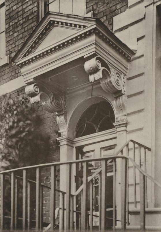 Doorway, Lower Bridge Street, Chester (f/w fotó) alkotó: William Galsworthy Davie