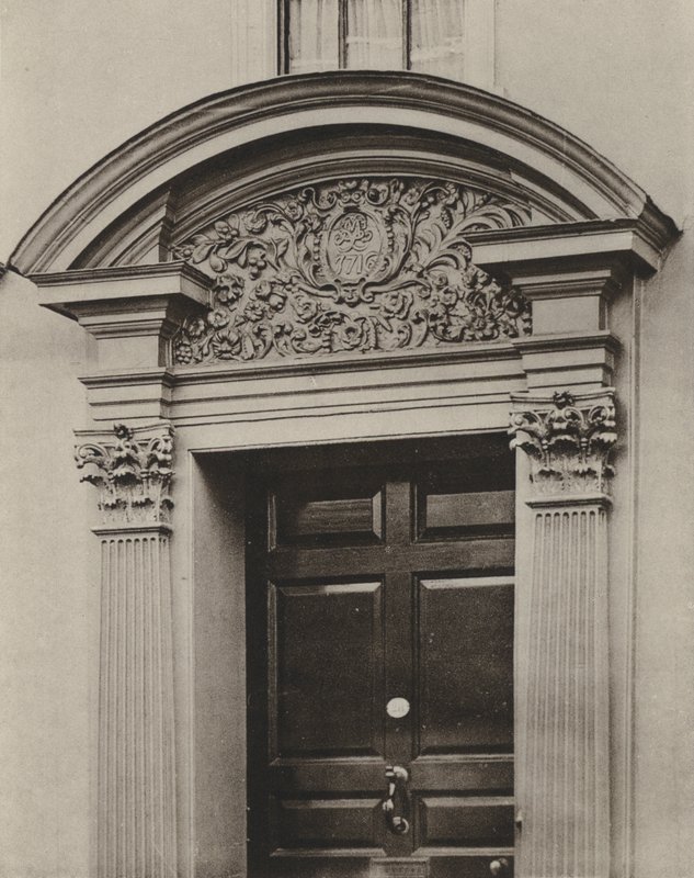 Doorway, Pudding Lane, Maidstone, Kent (f/w fotó) alkotó: William Galsworthy Davie