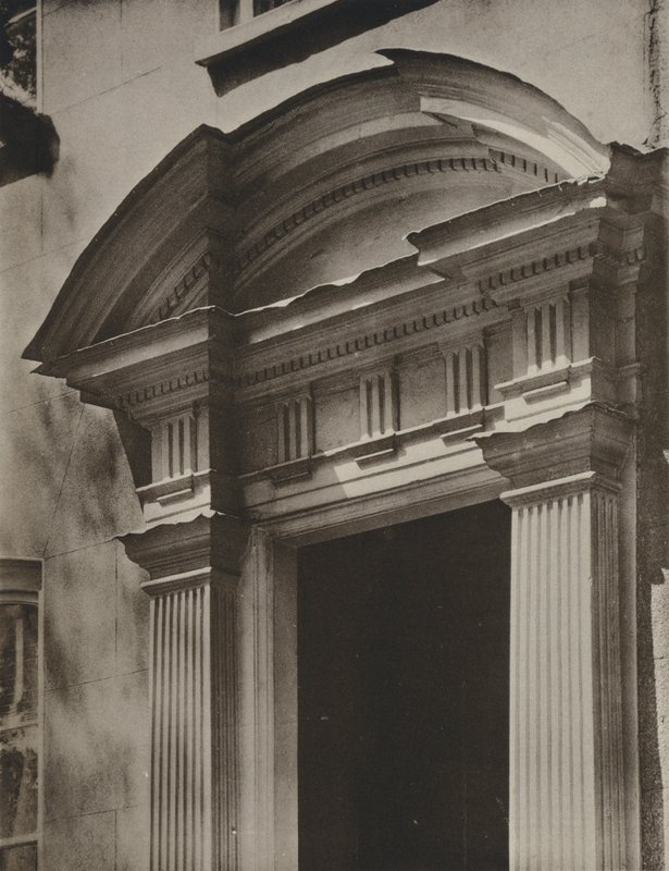 Doorway, The Conservative Club, Lewisham (f/w fotó) alkotó: William Galsworthy Davie