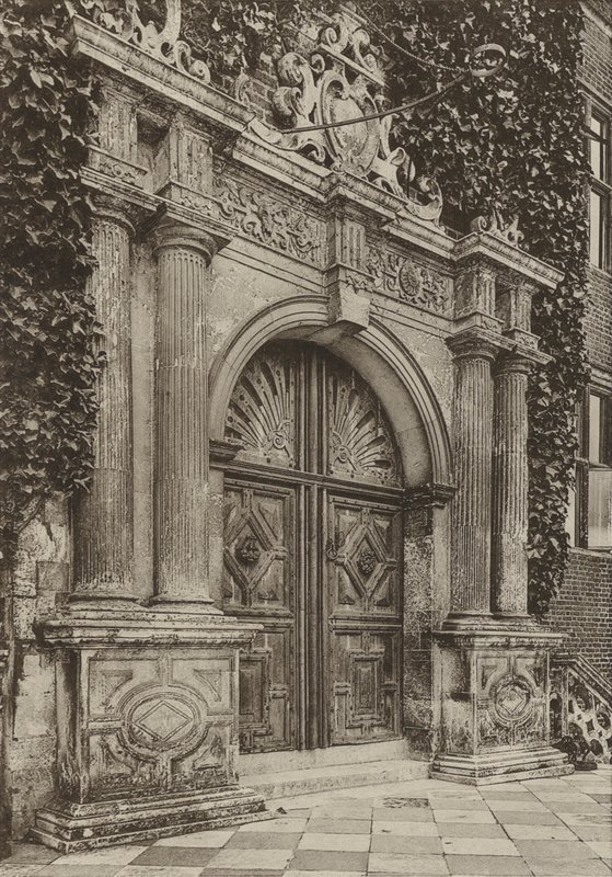 Doorway, The North Doorway, Hatfield House, Herts (b/w photo) alkotó: William Galsworthy Davie