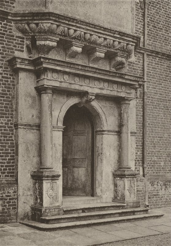 Doorway, The South Wing, Cobham Hall (f/w fotó) alkotó: William Galsworthy Davie
