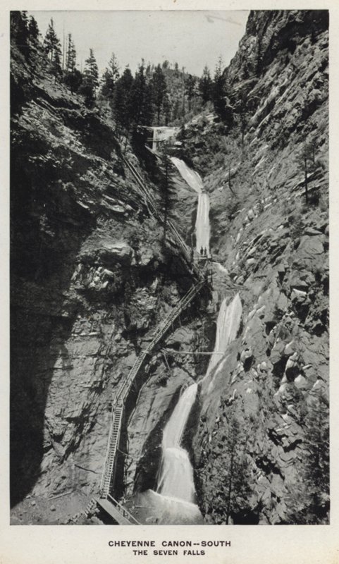Colorado kanyonjai: Cheyenne Canon, Dél, The Seven Falls (f/w fotó) alkotó: William Henry Jackson