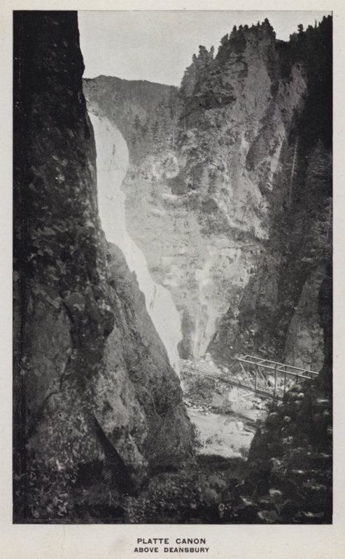 Colorado kanyonjai: Platte Canon, Deansbury felett (f/w fotó) alkotó: William Henry Jackson
